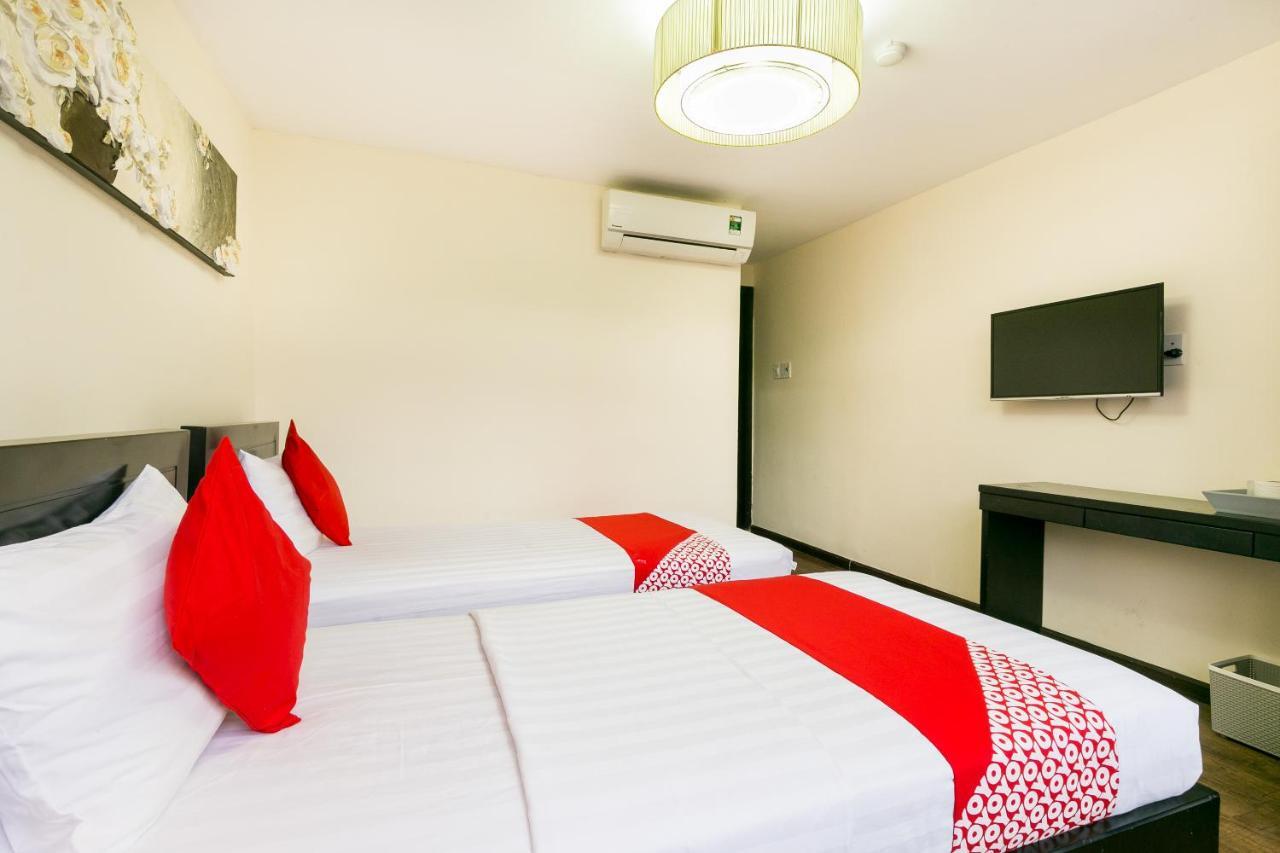 Oyo 438 Small Bay Hotel Ciudad Ho Chi Minh  Exterior foto